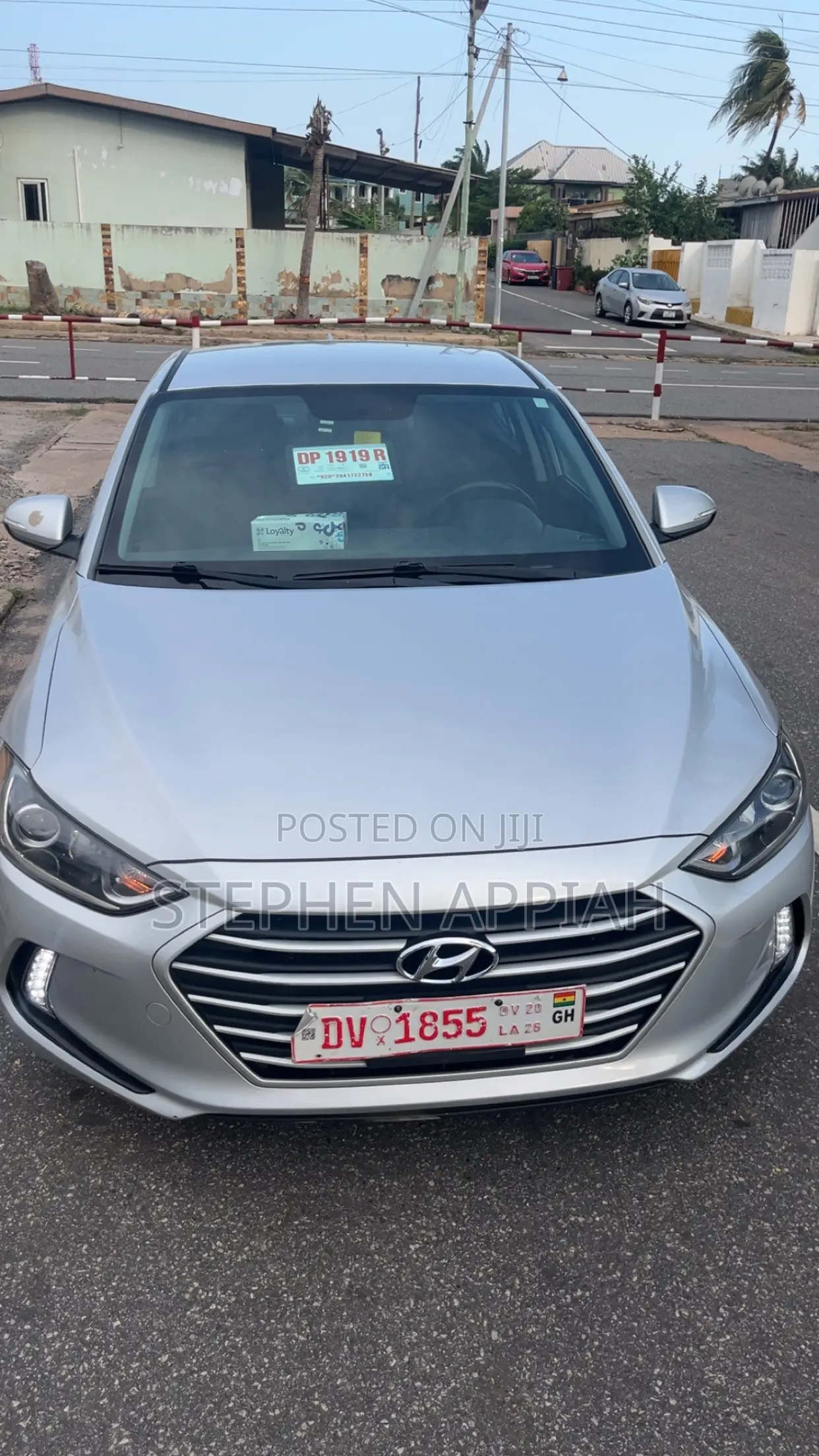 Hyundai Elantra Limited Sedan FWD (2.0L 4cyl 6A) 2017 Silver