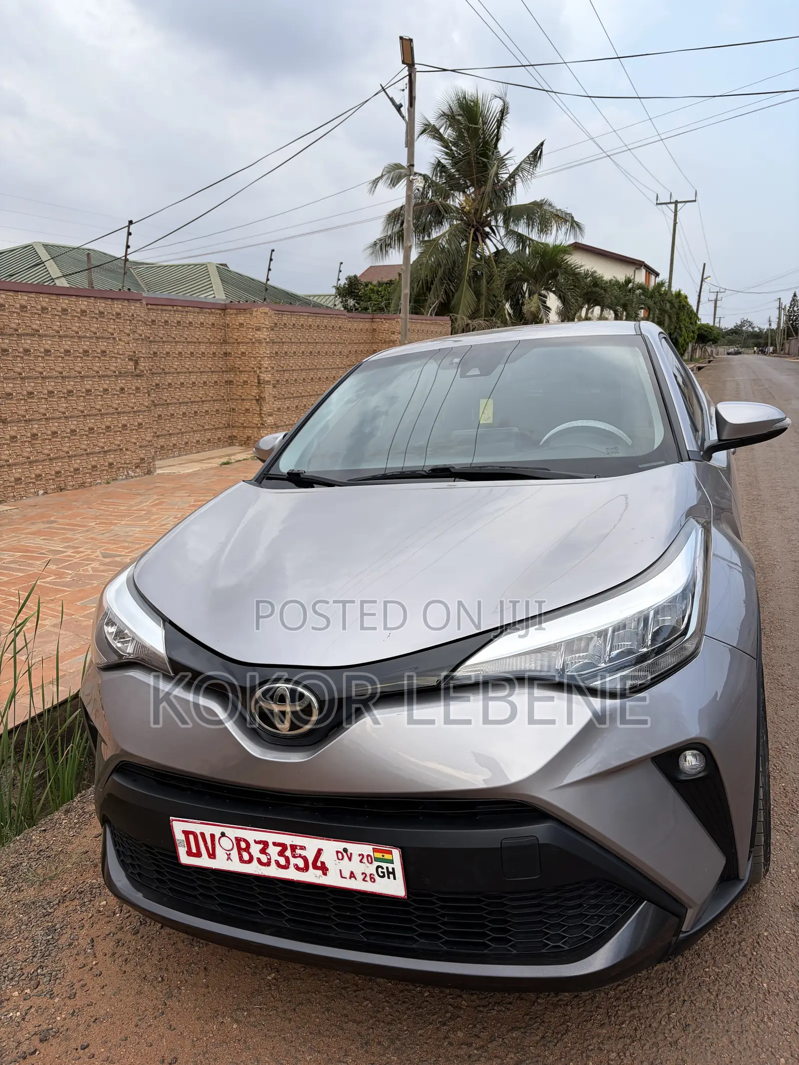 Toyota C-HR XLE FWD 2020 Gray