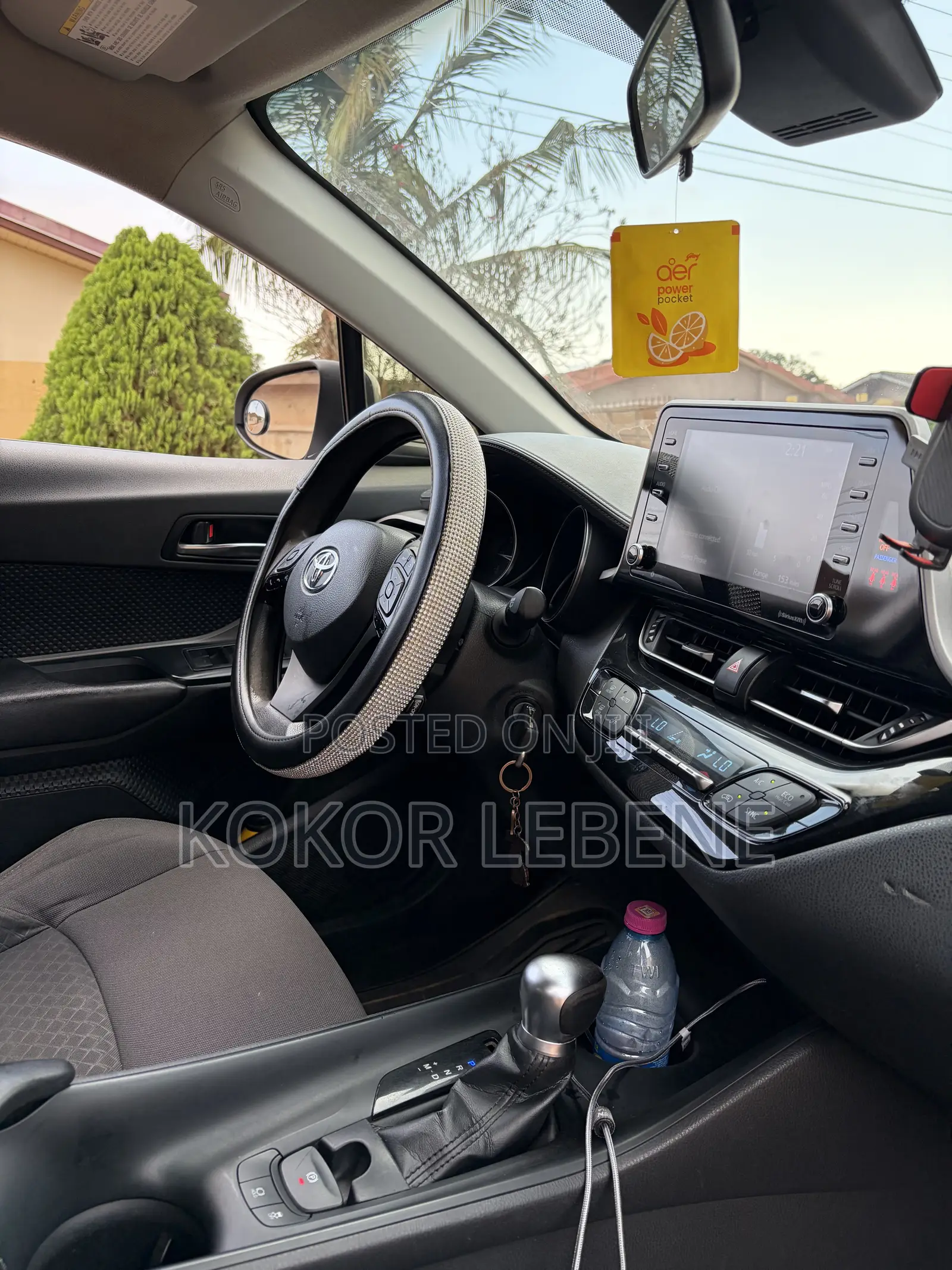 Toyota C-HR XLE FWD 2020 Gray