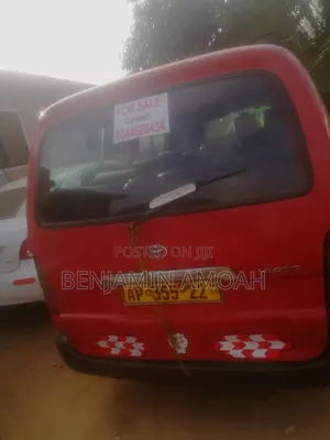 Toyota HiAce 2006 Red