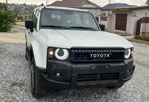 Toyota Land Cruiser Prado 2026 White