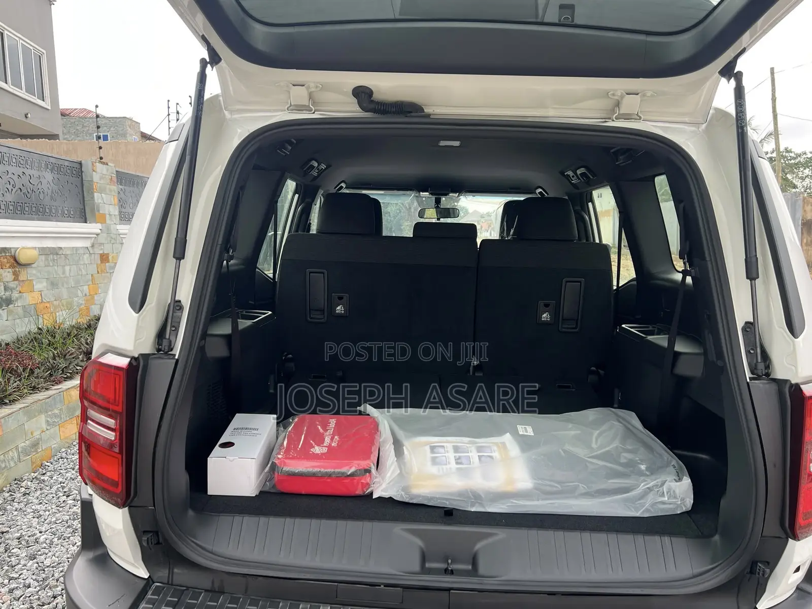 Toyota Land Cruiser Prado 2026 White