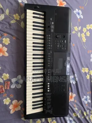 Yamaha PSR-E473 61-Key High-Resolution Portable Digital- Black