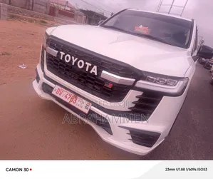 Toyota Land Cruiser 4.0 V6 GXR 2016 White