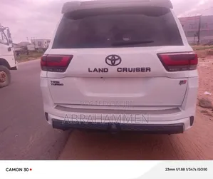 Toyota Land Cruiser 4.0 V6 GXR 2016 White