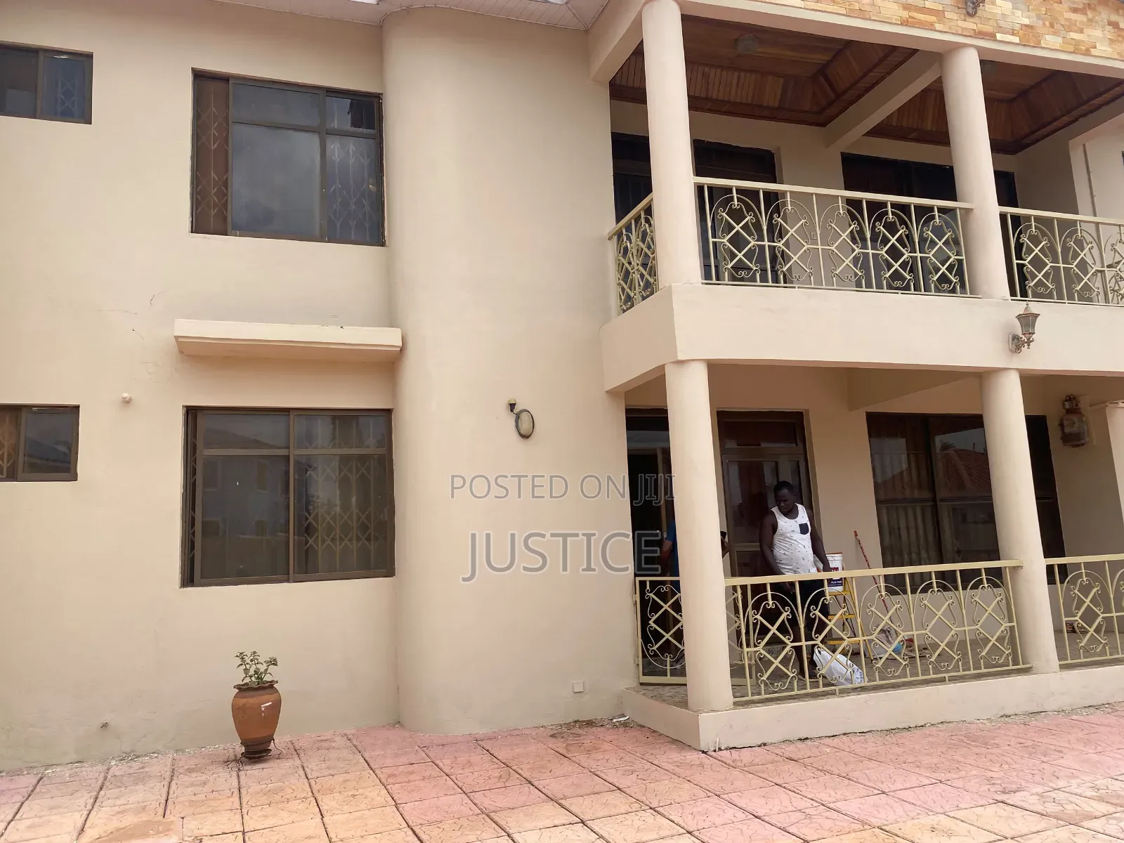8bdrm House in Ankonam Oyarifa, Owusu Ansah for sale