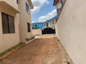 8bdrm House in Ankonam Oyarifa, Owusu Ansah for sale
