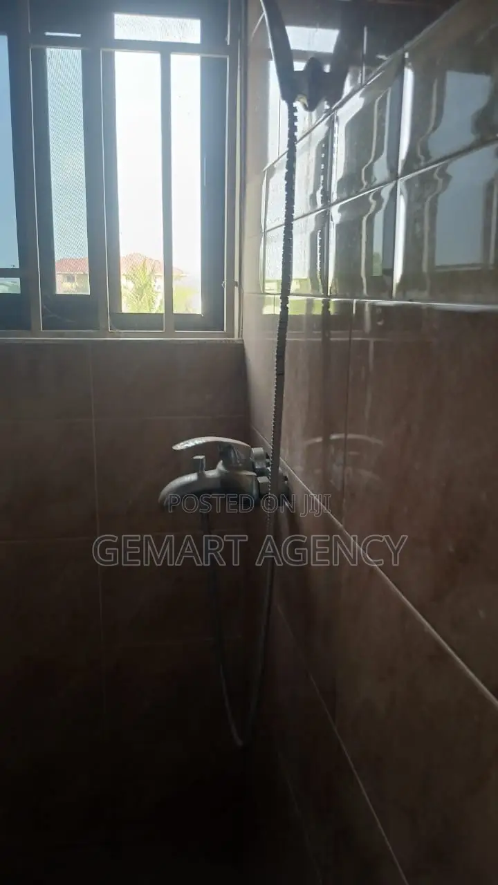 3bdrm Apartment in Taifa Bukina, Accra Metropolitan for rent