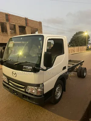 Mazda Titan Dash 2006 White