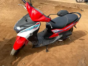 Yamaha Gear 2025 Red