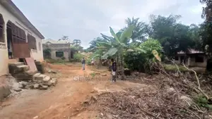 3bdrm House in Nkawkaw, Kyidom,, Kwahu West for sale