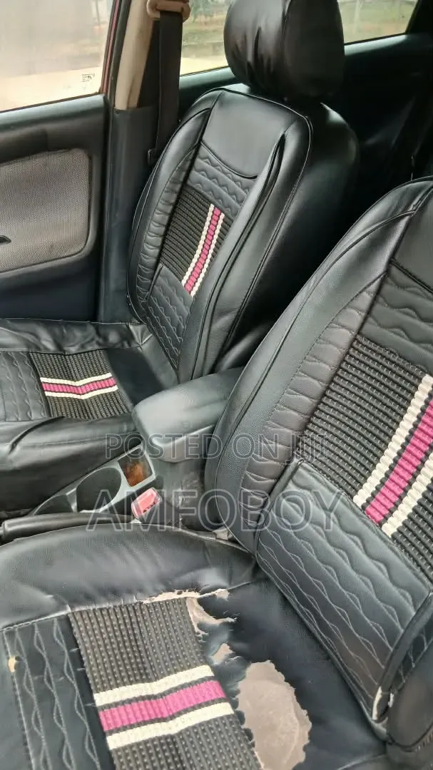 Pontiac Vibe 2006 Burgundy