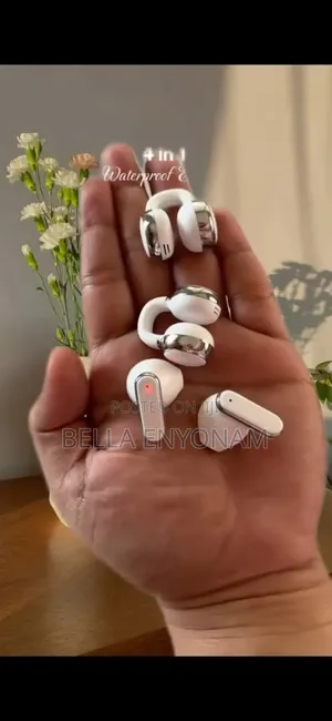 Q10 Couple Bluetooth Earbuds - 4 Pieces Set With LED Display