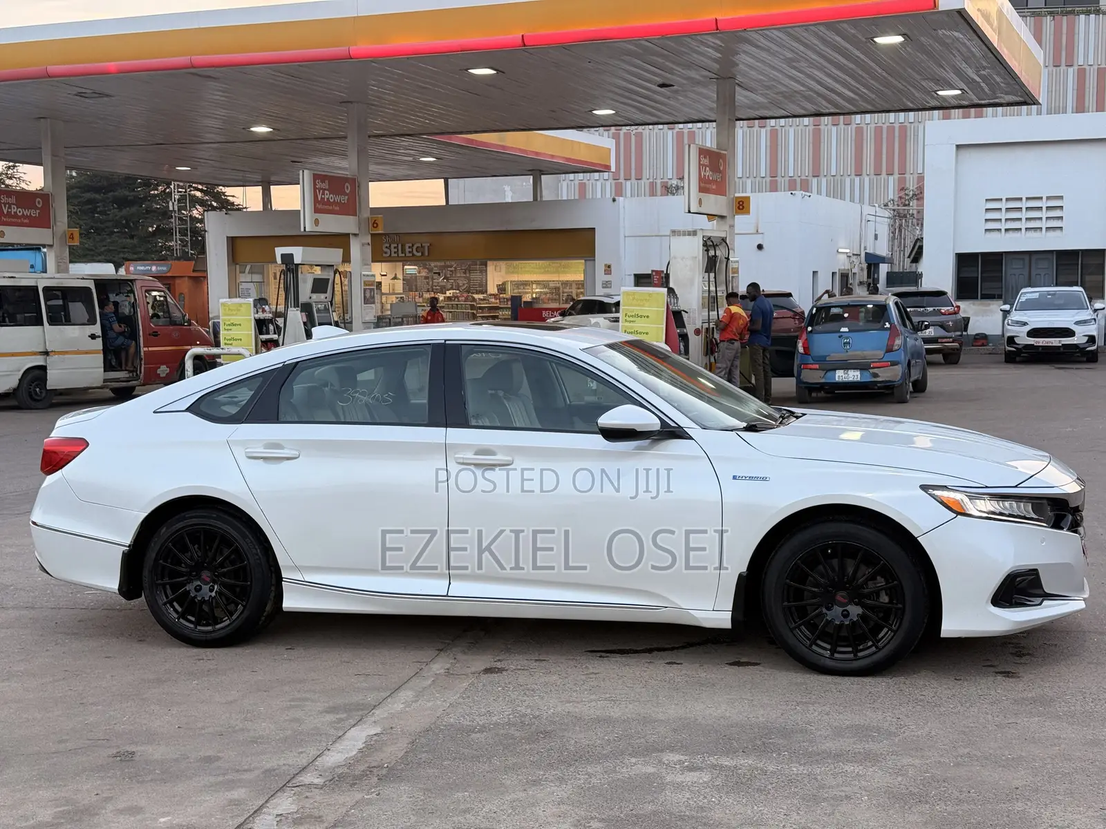 Honda Accord Touring 2.0T 2022 White