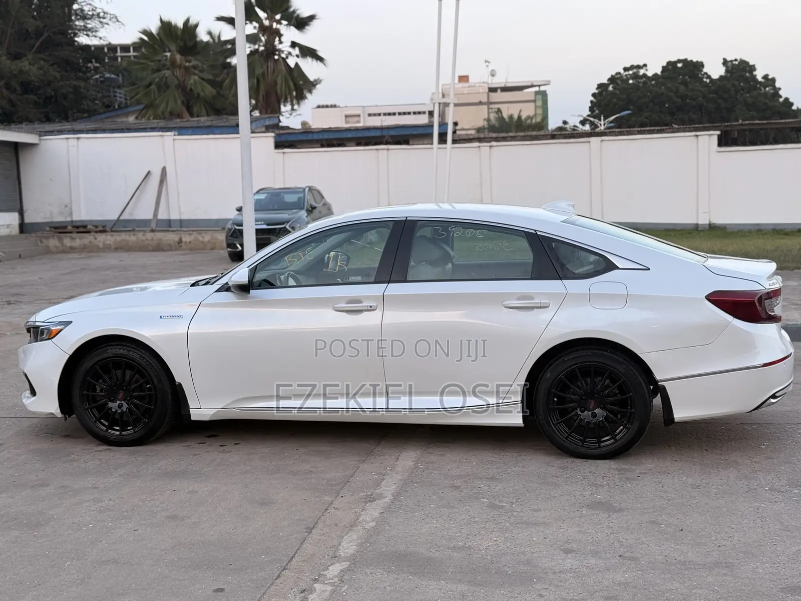 Honda Accord Touring 2.0T 2022 White