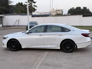 Honda Accord Touring 2.0T 2022 White