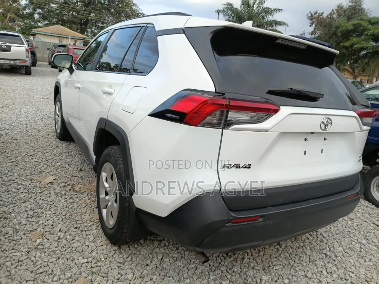 Toyota RAV4 2021 White