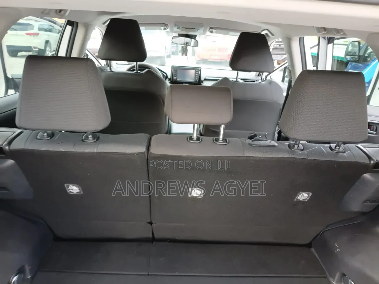 Toyota RAV4 2021 White