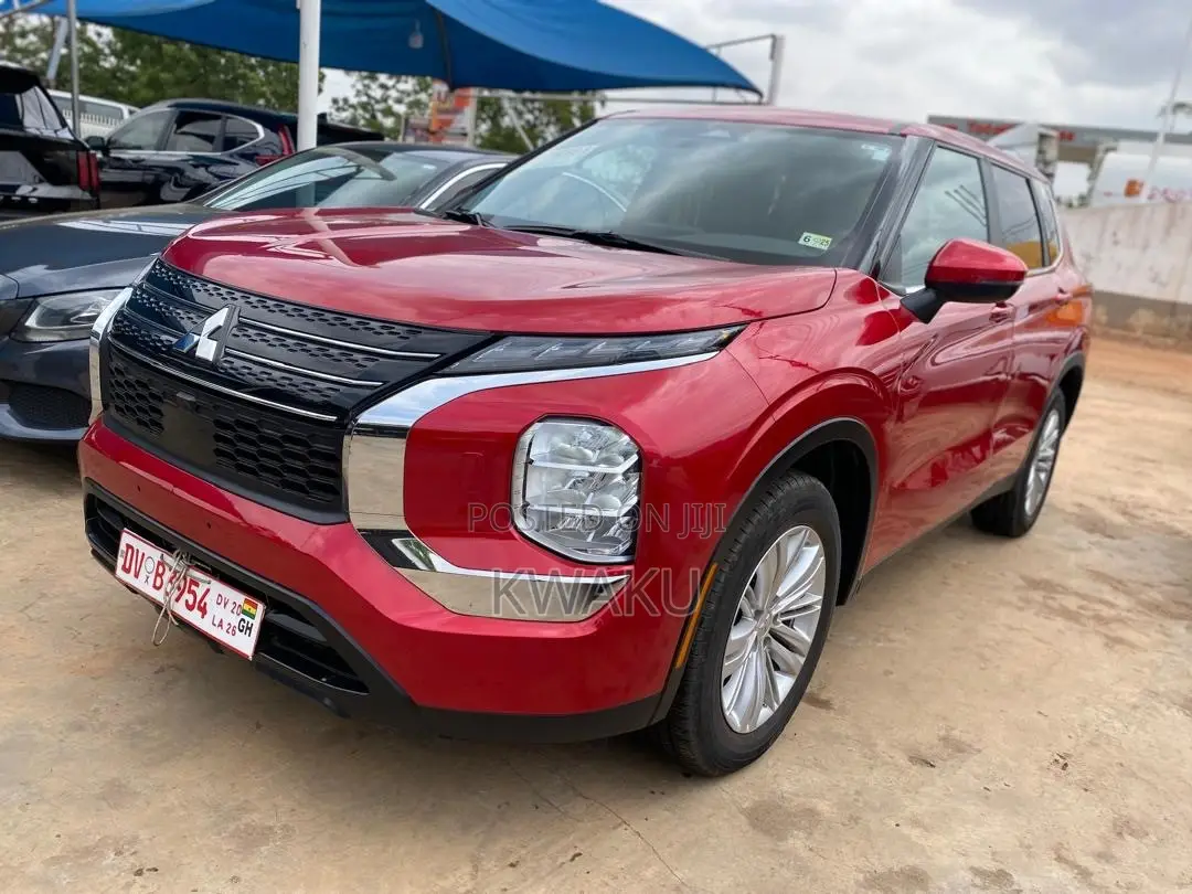 Mitsubishi Outlander SE 2024 Red