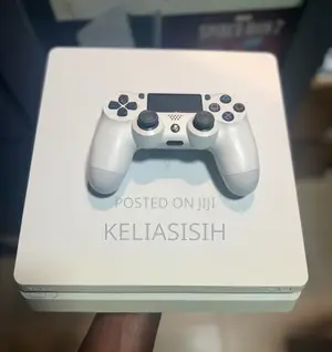 White PS4 Slim
