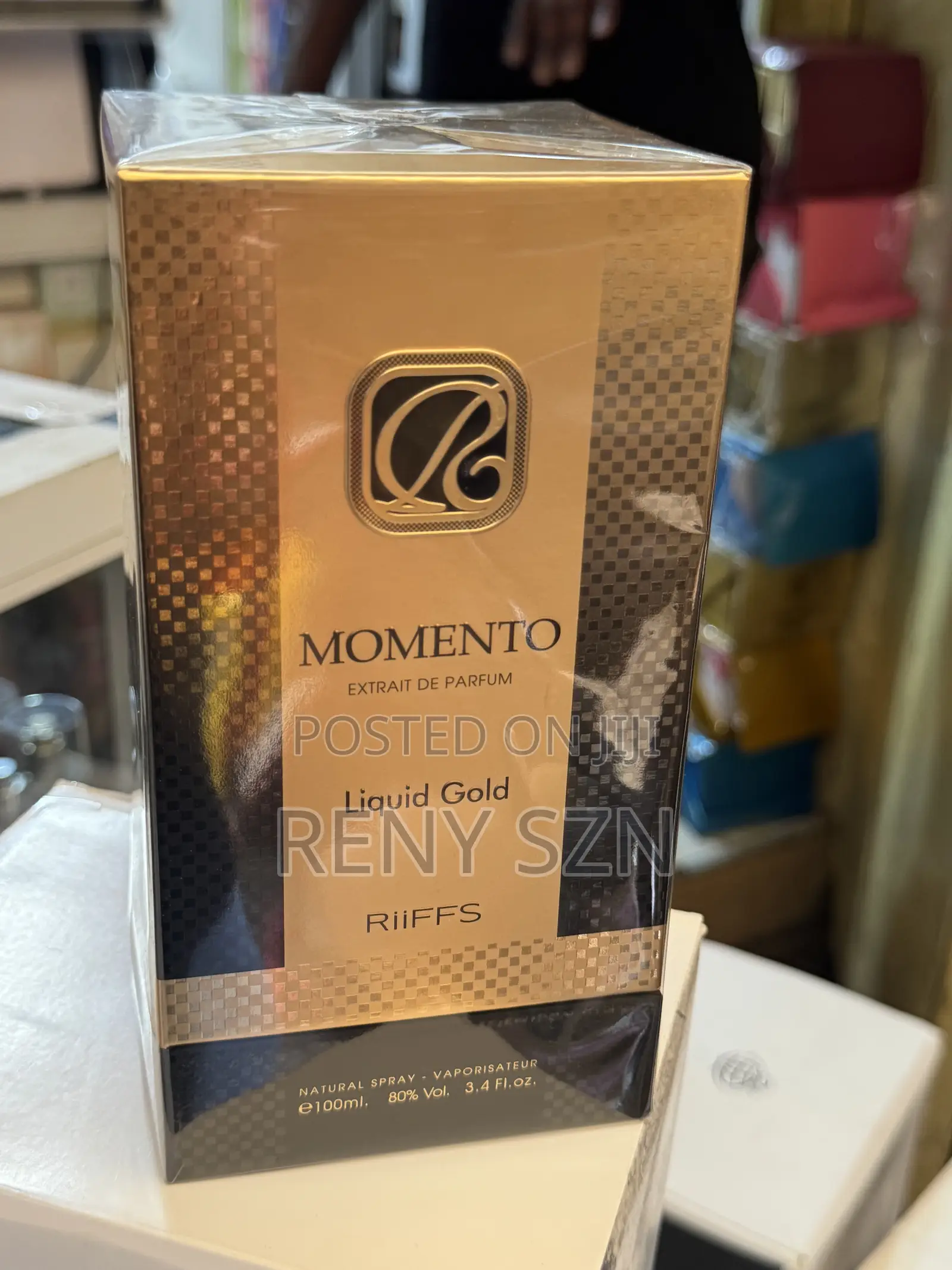 Momento Liquid Gold Riiffs
