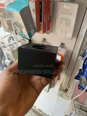 Universal Square Microphone Flag Cube