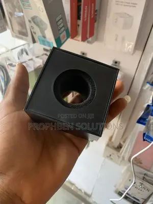 Universal Square Microphone Flag Cube