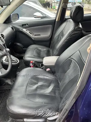 Toyota Matrix Hatchback FWD (1.8L 4cyl 5M) 2007 Blue
