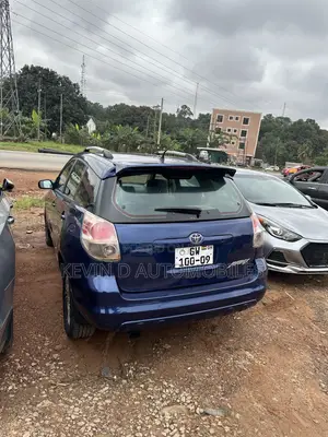 Toyota Matrix Hatchback FWD (1.8L 4cyl 5M) 2007 Blue