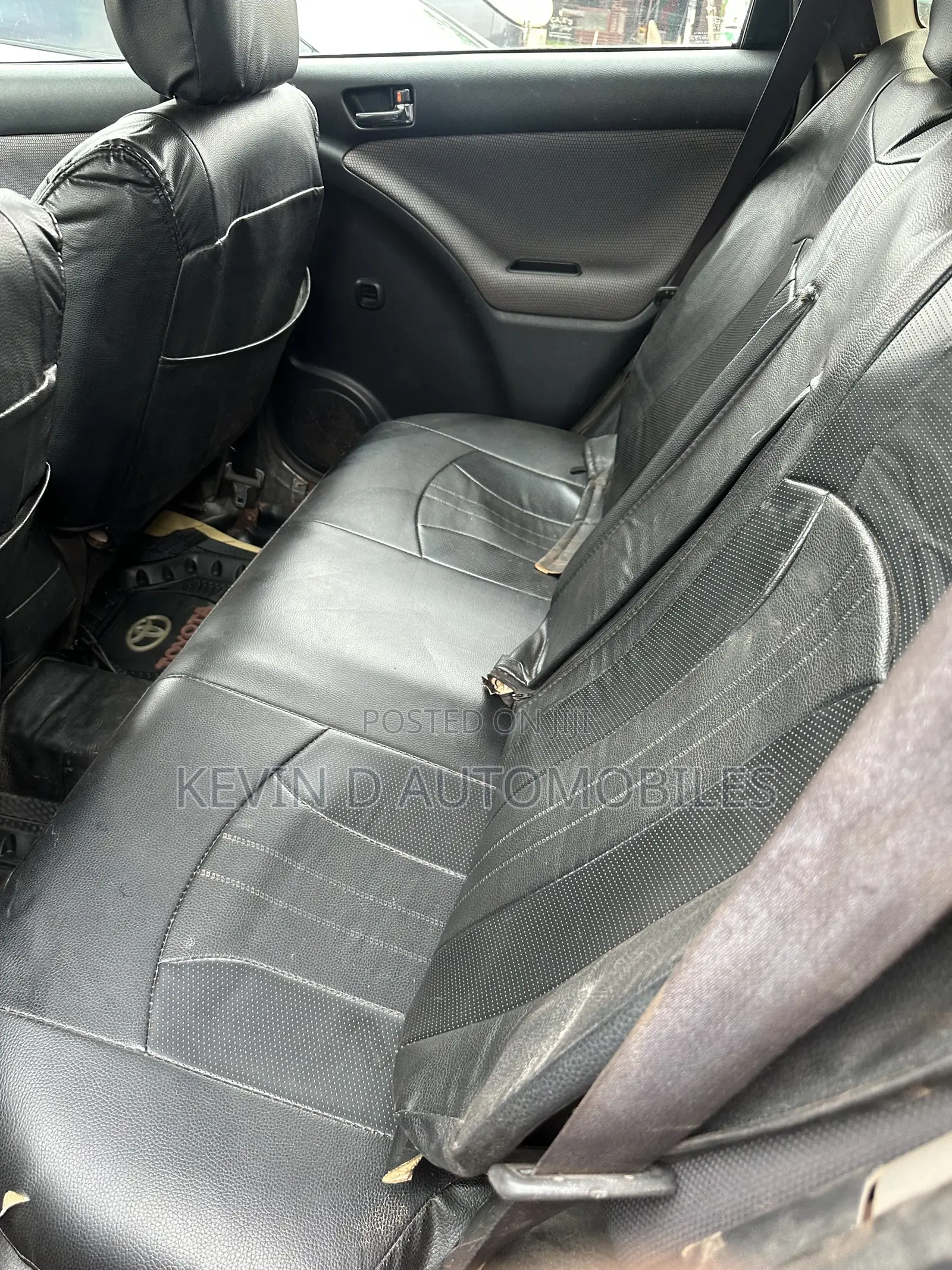 Toyota Matrix Hatchback FWD (1.8L 4cyl 5M) 2007 Blue