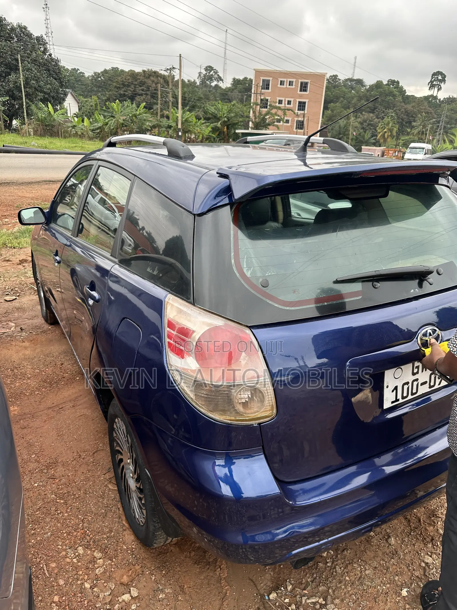 Toyota Matrix Hatchback FWD (1.8L 4cyl 5M) 2007 Blue