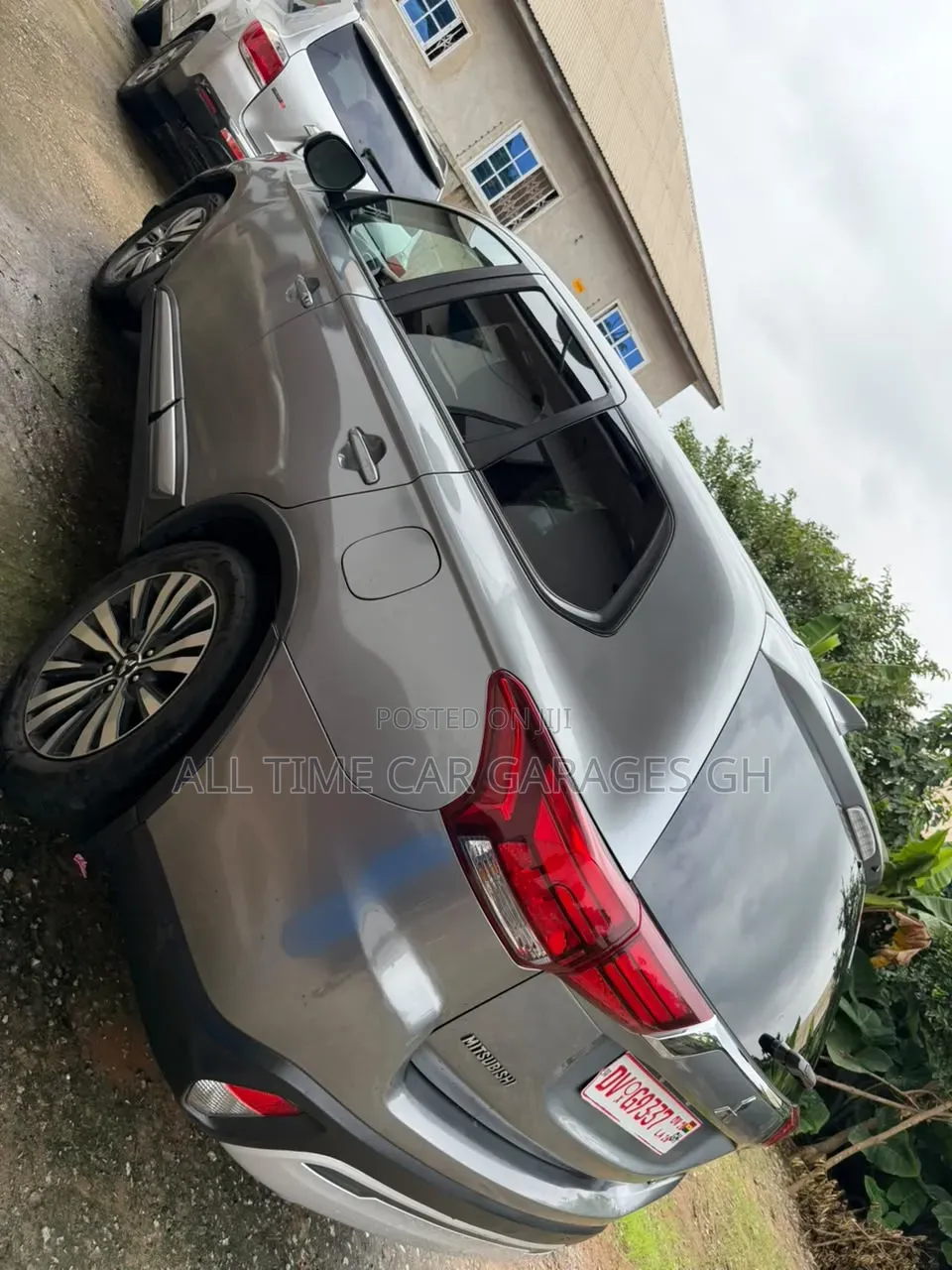 Mitsubishi Outlander 2.4 PHEV AWD 2018 Silver