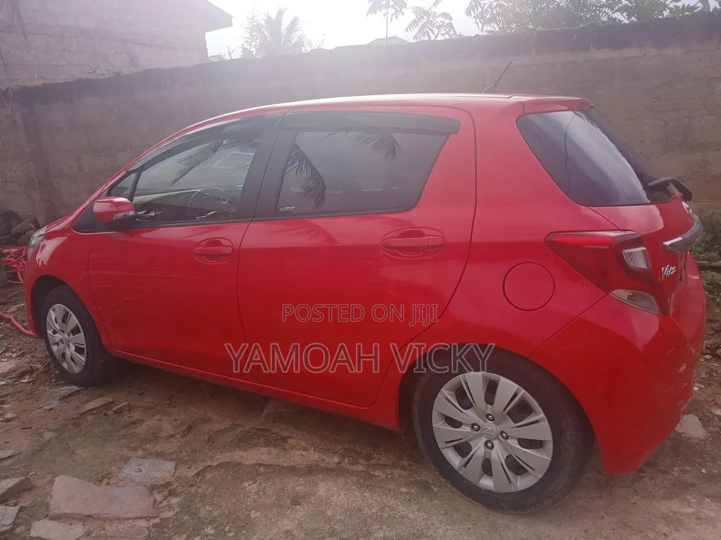 Toyota Vitz 2015 Red