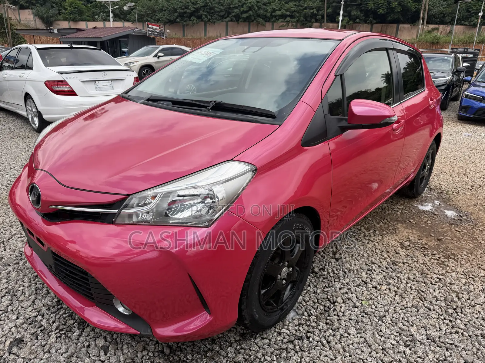 Toyota Vitz 1.3 FWD 3dr 2015 Pink