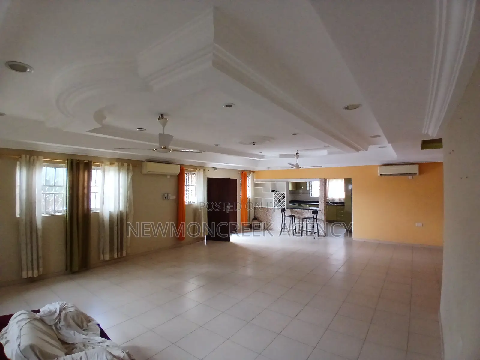 4bdrm Bungalow in Oyibi Sasabi, Sasaabi for sale