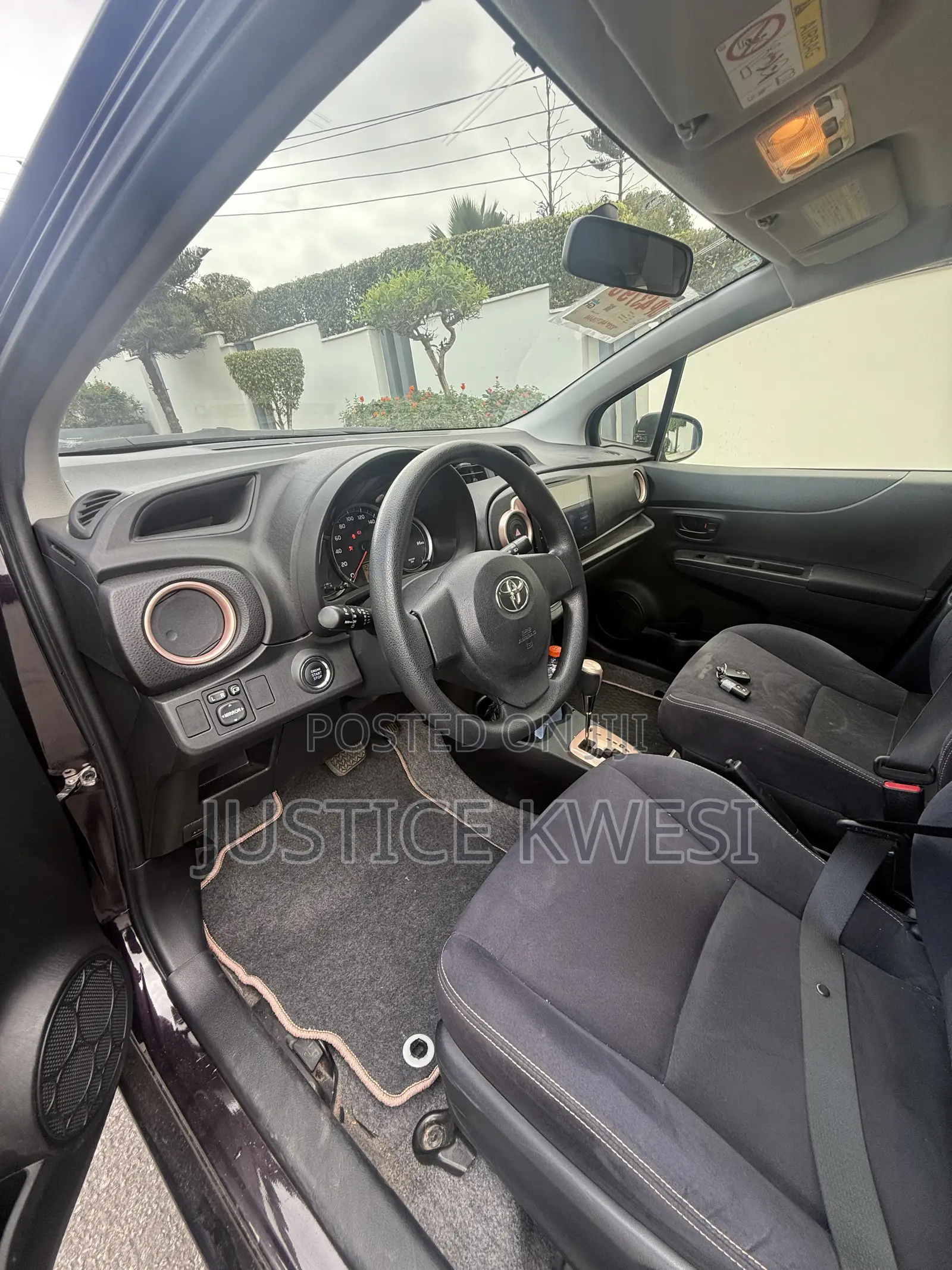 Toyota Vitz 1.5 FWD 3dr 2013 Brown