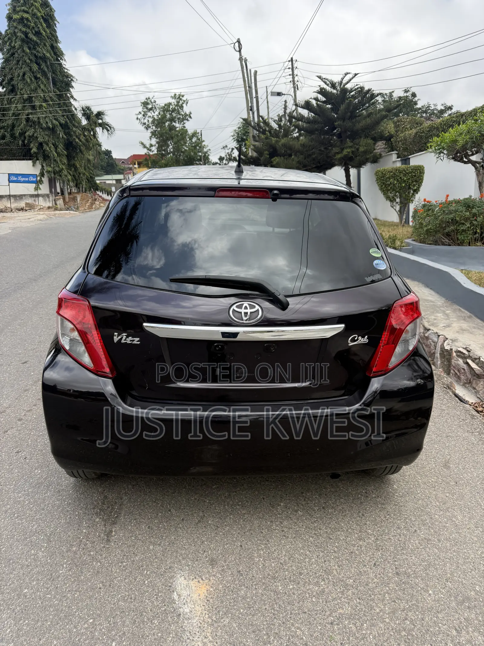 Toyota Vitz 1.5 FWD 3dr 2013 Brown