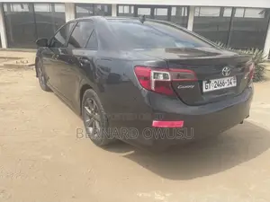Toyota Camry SE 4dr Sedan (2.5L 4cyl 6A) 2013 Gray