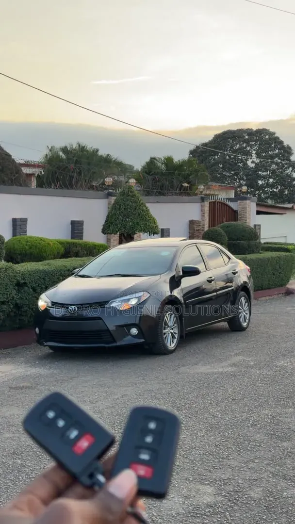 Toyota Corolla 2015 Black