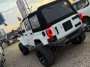 Jeep Wrangler Sahara 4x4 2017 White