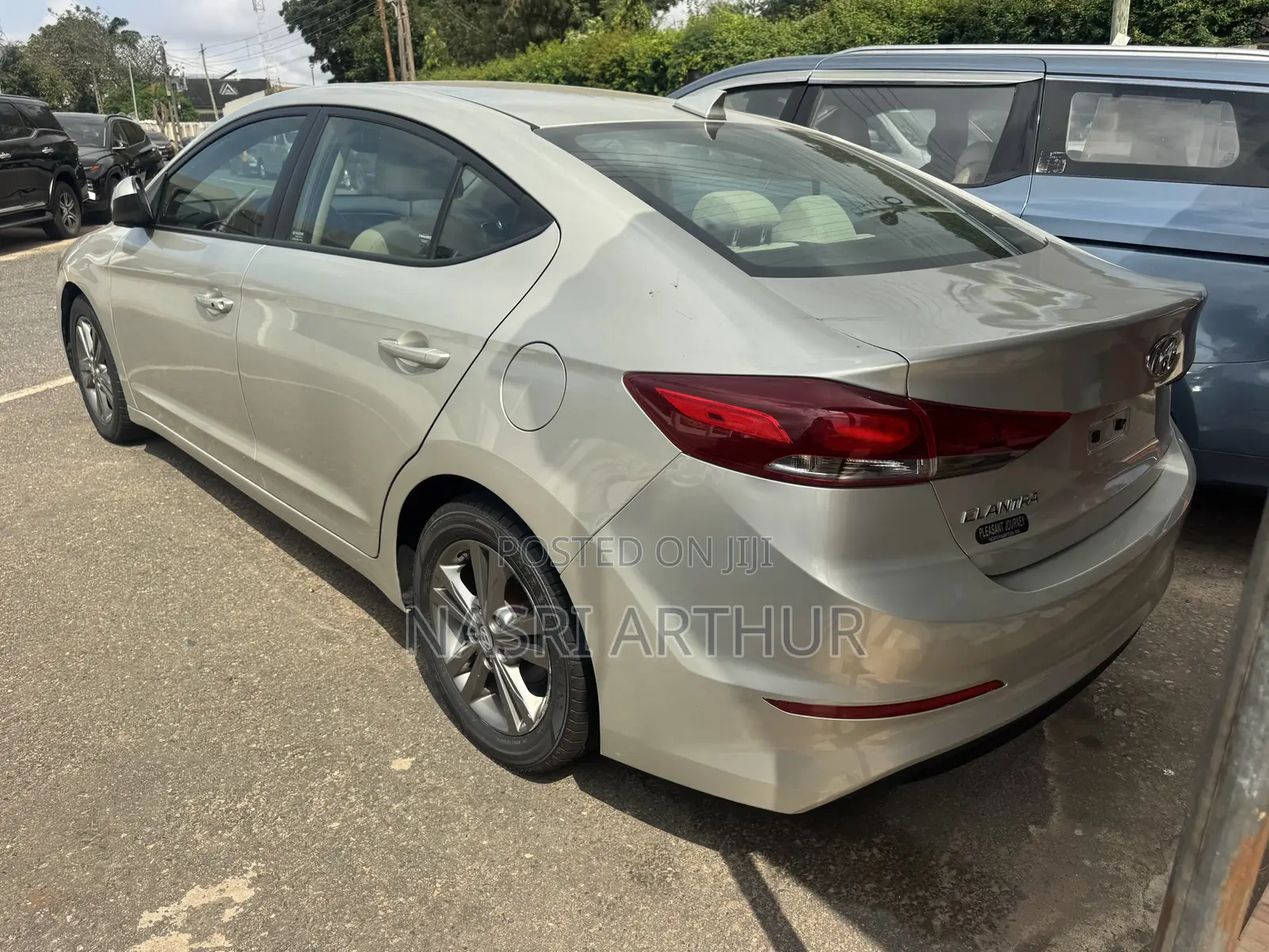 Hyundai Elantra SE 2018 Gold