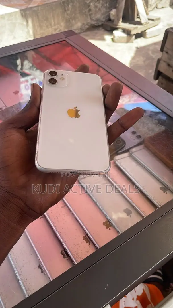Apple iPhone 11 128 GB White