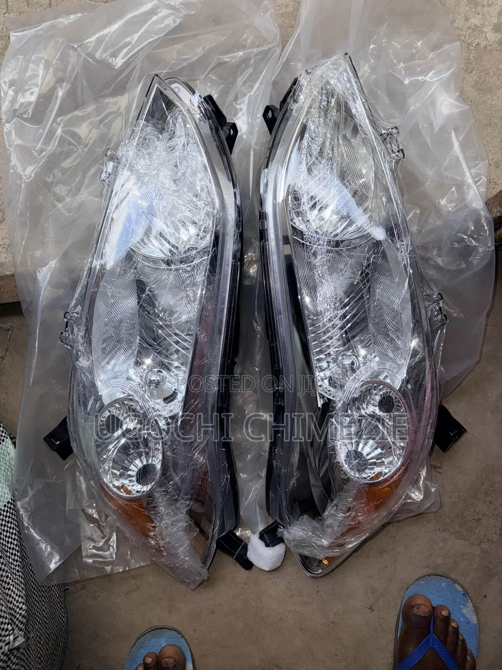 Toyota Matrix 2009/2010/2011/2012/2013/2014/2015 Headlights