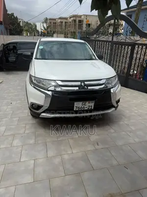 Mitsubishi Outlander 2017 White