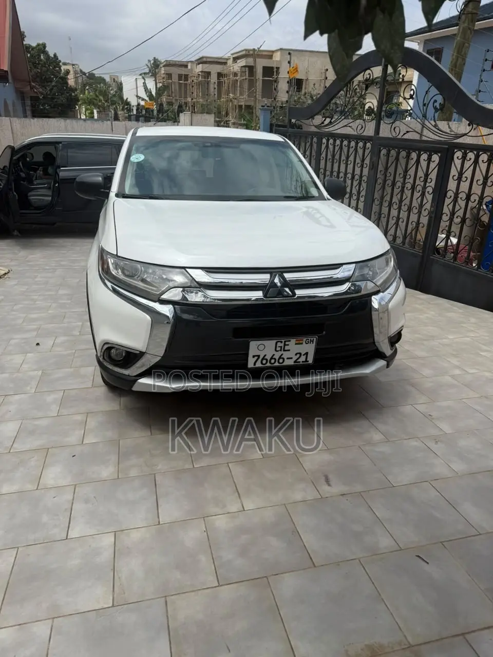 Mitsubishi Outlander 2017 White