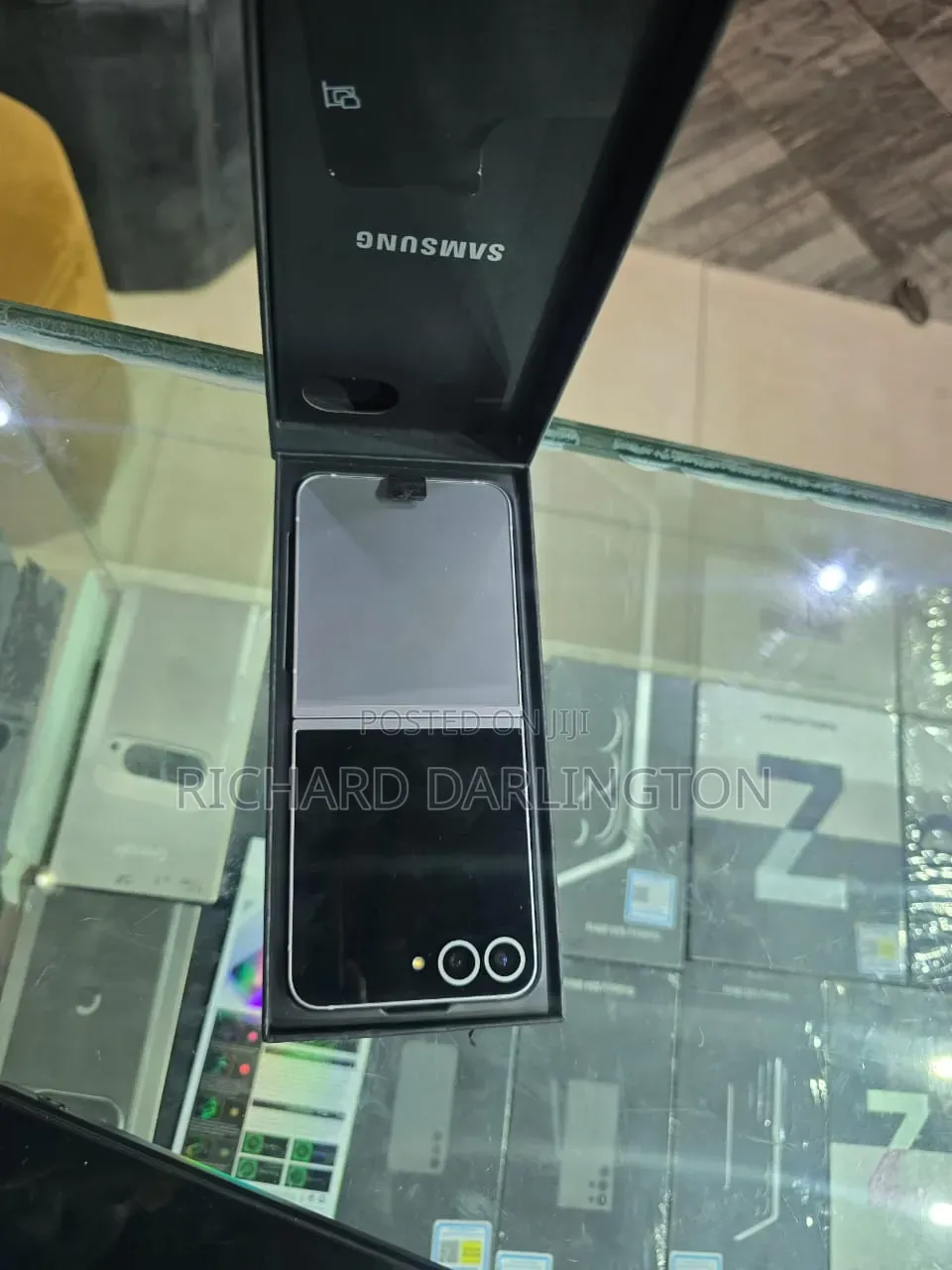Samsung Galaxy Z Flip6 256 GB Silver