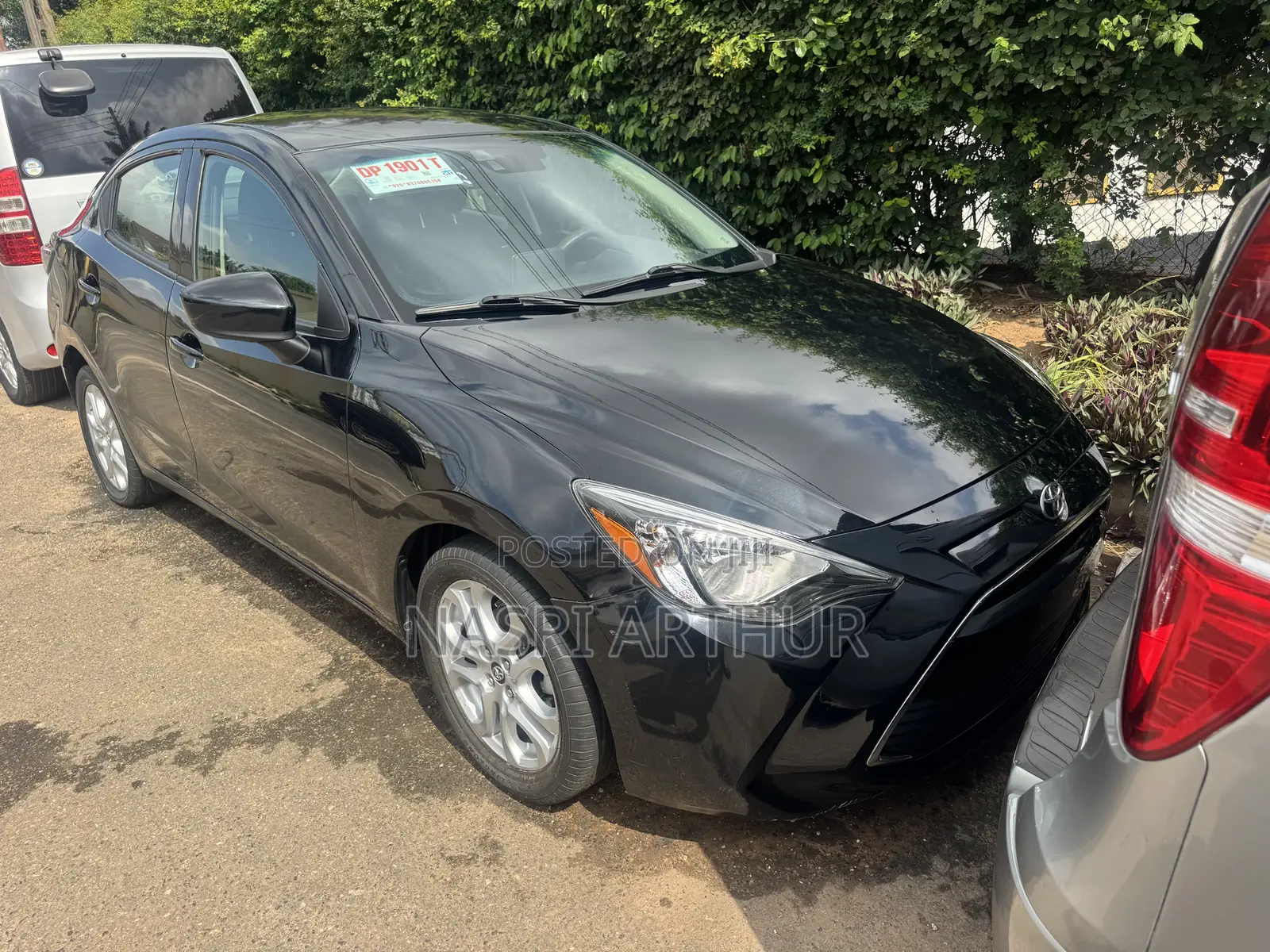Toyota Yaris L Hatchback 5dr 2016 Black