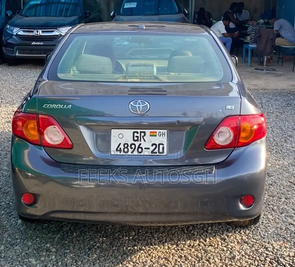 Toyota Corolla LE 4dr Sedan (1.8L 4cyl 4A) 2010 Gray