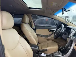 Hyundai Elantra Limited Sedan FWD (1.8L 4cyl 6A) 2013 Burgundy