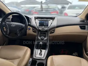 Hyundai Elantra Limited Sedan FWD (1.8L 4cyl 6A) 2013 Burgundy
